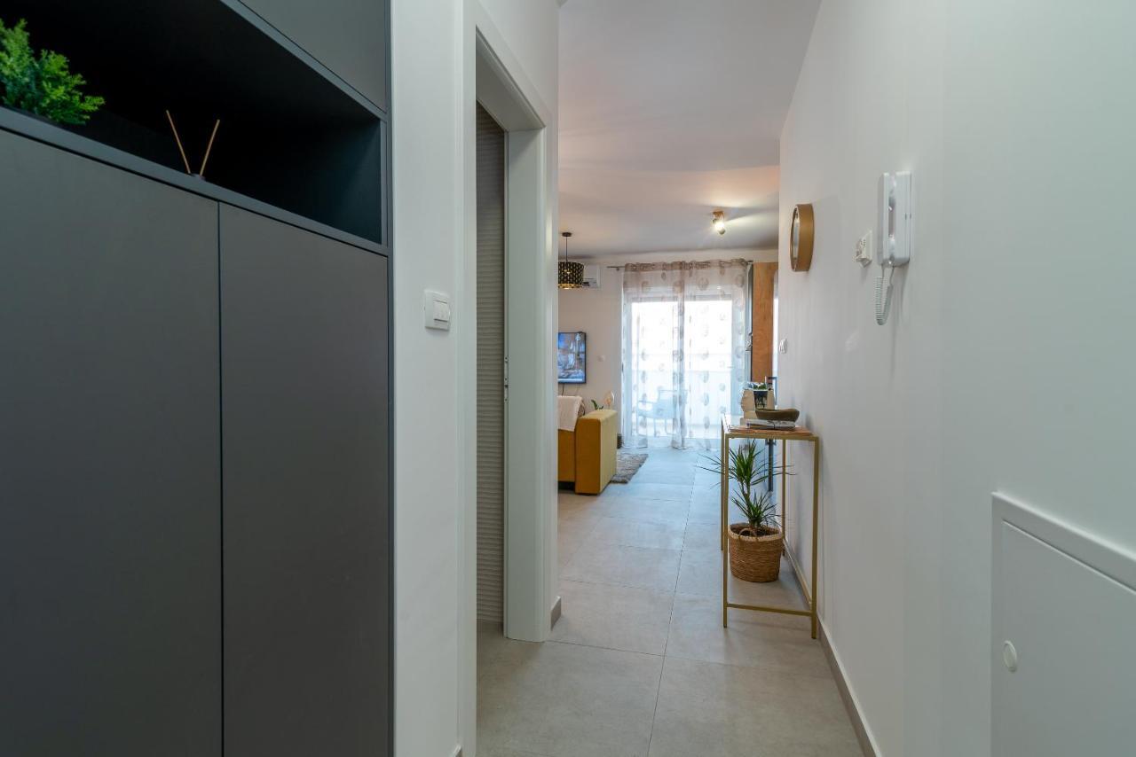 Kamarin Apartment Trogir Exterior foto